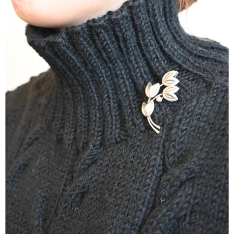 HAU hand knit demi-vest 'Nepal'