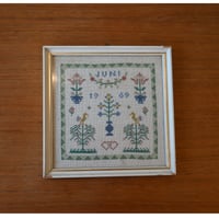 Vintage danish fremme emboridery tapestry ’June’