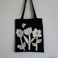 raha flower applique bag