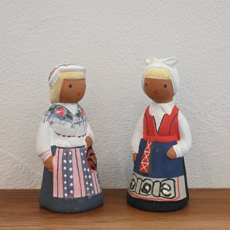 Swedish costume girl 'HALLAND'