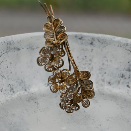VIntage silver filigree bouquet brooch