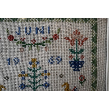Vintage danish fremme emboridery tapestry ’June’