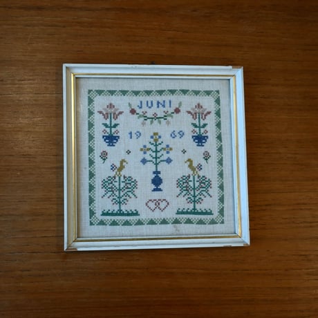 Vintage danish fremme emboridery tapestry ’June’