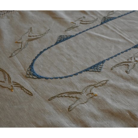 vintage  table runner with seagull motif