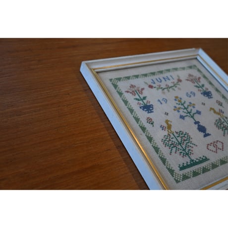 Vintage danish fremme emboridery tapestry ’June’