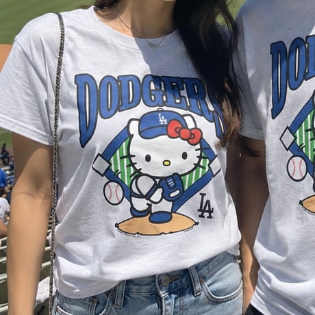 【限定コラボ】キティx LA ドジャース Tシャツ 2026 男女兼用