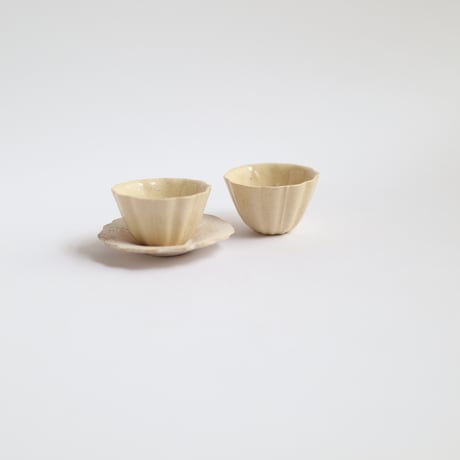 田中直純　貫入釉フリル茶杯