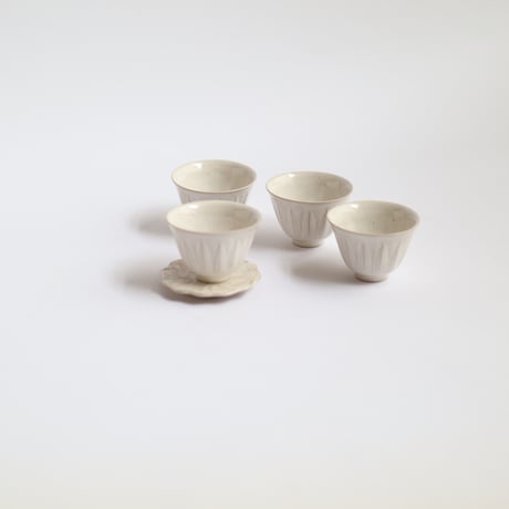 田中直純　陽刻蓮弁茶杯
