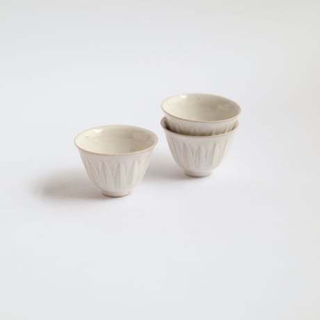 田中直純　陽刻蓮弁茶杯
