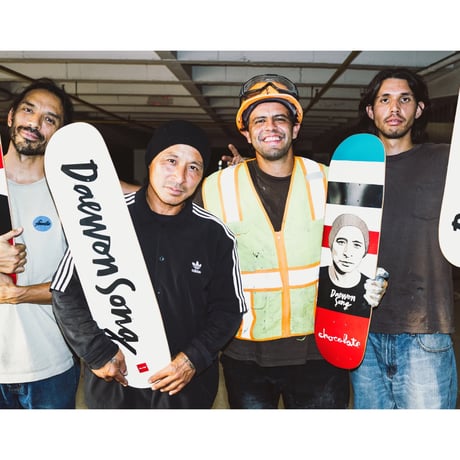 Chocolate skateboards NEW PRO DAEWON SONG Deck Portrait/Chunk