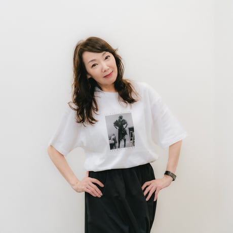 ちわきまゆみ / デビュー40周年記念「World To Me」Tシャツ（グレイッシュピンク）