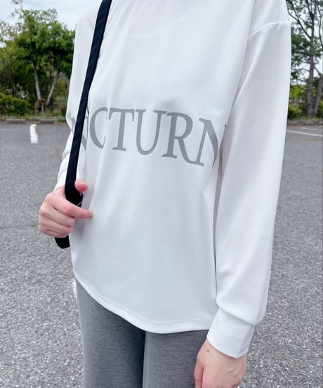 センターロゴビッグトップス・全3色(￥7,590)