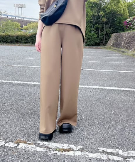アクアスーティングロングワイドパンツ・全3色(￥10,780)