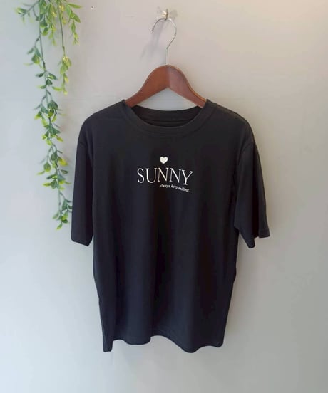 サニーロゴTシャツ・全3色(￥7,590)