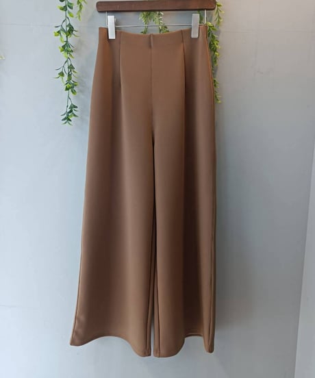 アクアスーティングロングワイドパンツ・全3色(￥10,780)
