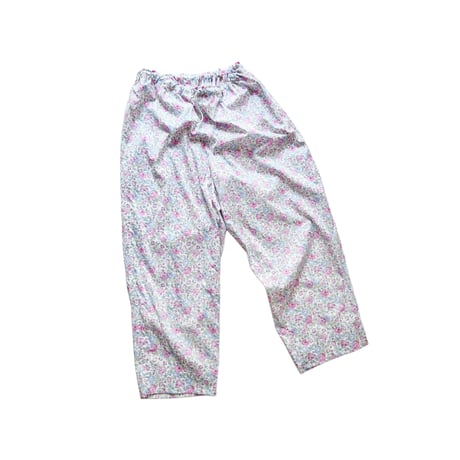 ゆったりアンクルテーパードパンツ