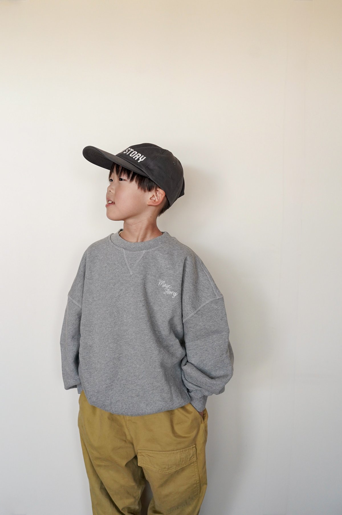 ☆ main story / Crew Sweatshirt - Grey Melange |