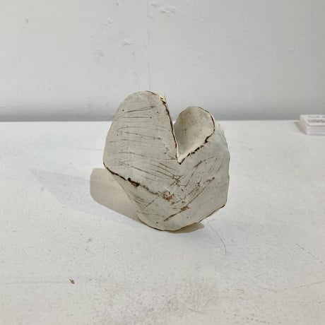 「6白いハート」山川美雪