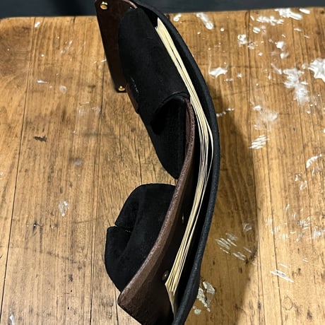 kudu革折り財布 右利き用(black/suede/kudu)Lot#419
