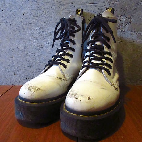 drmartens | STORES