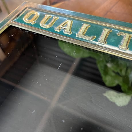 1930’s “QUALITY” ビスケット缶 ショーケース