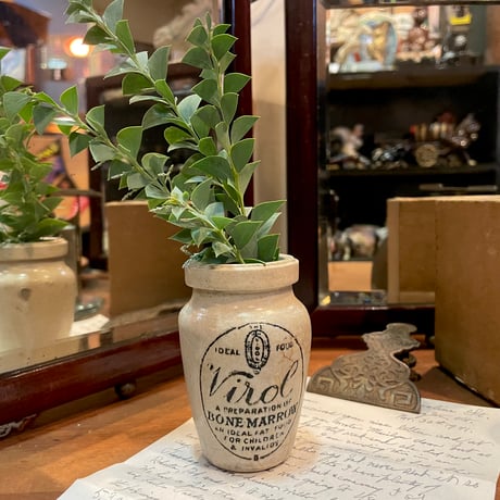 1930’s Virol 陶器ポット
