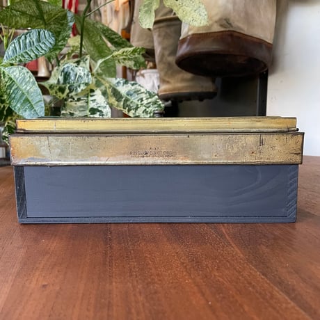 1930’s “QUALITY” ビスケット缶 ショーケース