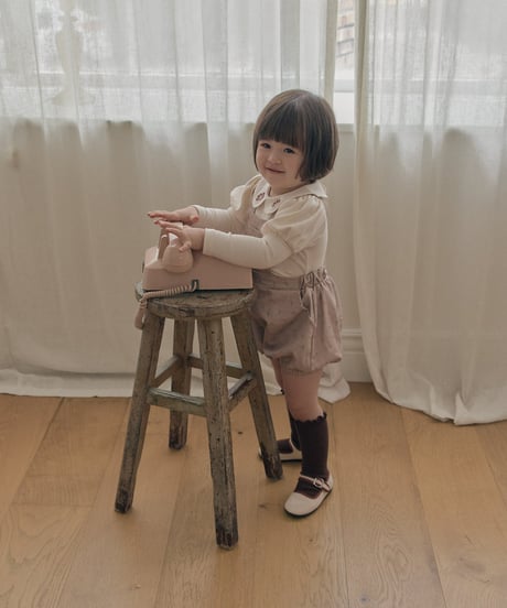 8[予約]送料無料 the beige embroidered collar tee