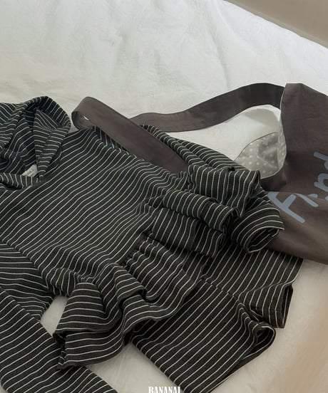 25[予約]BANANAJ aino hoodie