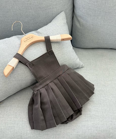 8[予約]monbebe louis pleated suspender suit