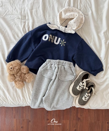 8[予約]onu embroidered patch tee