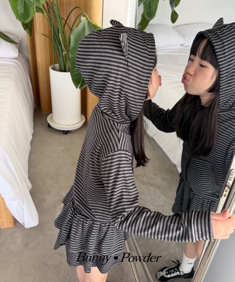 59[予約]bunny powder minami hood zip-up