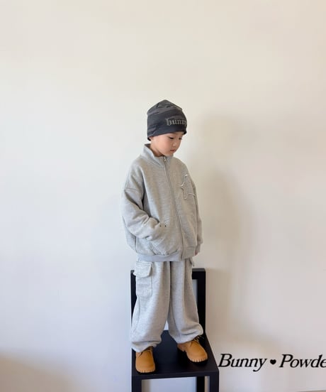 43[予約]bunny powder star zip up