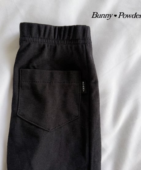 52[予約]bunny powder frill capri pants