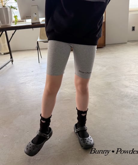 53[予約]bunny powder biker leggings