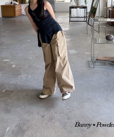 7[予約]bunny powder goat cargo pants