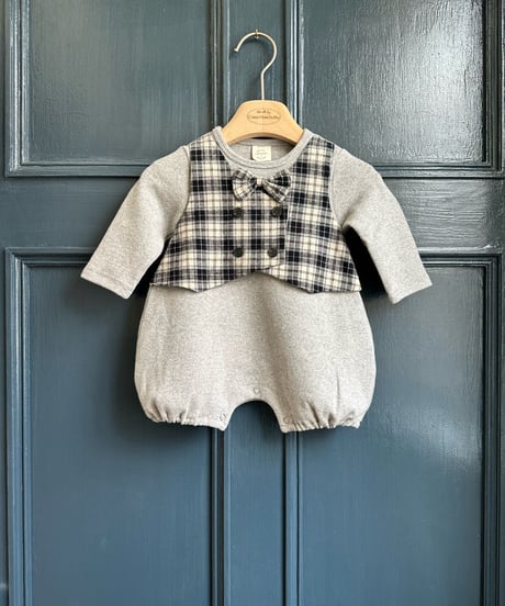 24[予約]monbebe tuxedo romper