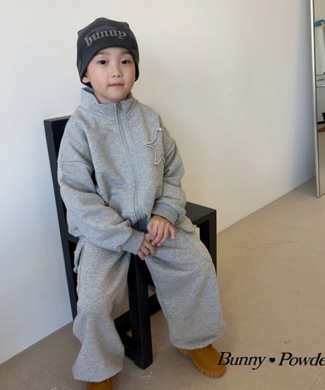 43[予約]bunny powder star zip up