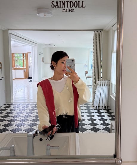 38[予約]saintdoll v neck knit