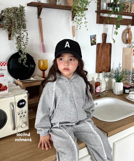 43[予約]second moment powder hood zip-up