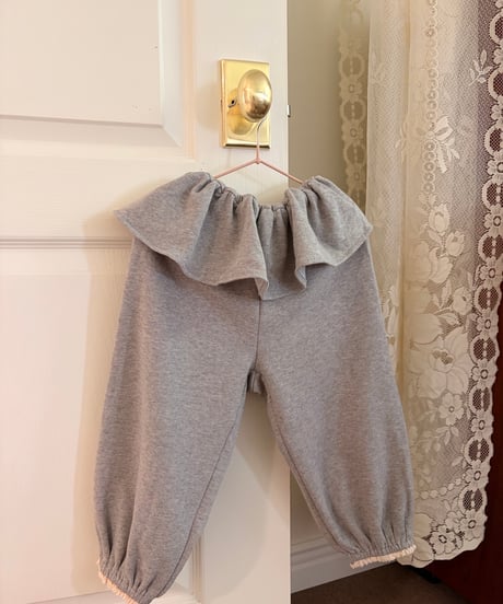 32[予約]momoann ruffle jogger