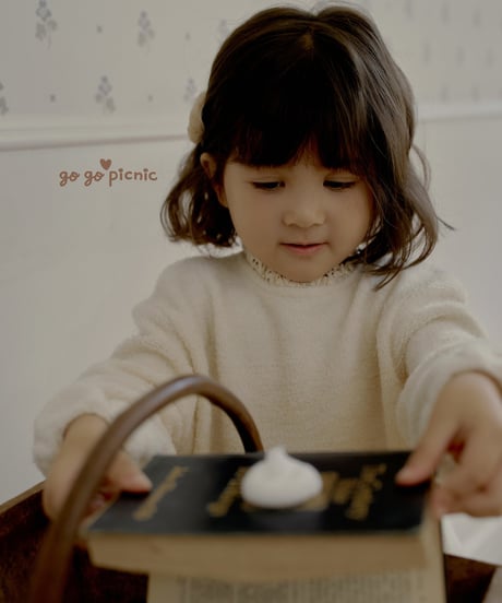 4[予約]go go picnic pompom knit mtm