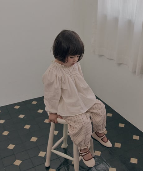 7[予約]送料無料 the beige shirred blouse