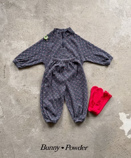 42[予約]bunny powder garden jogger