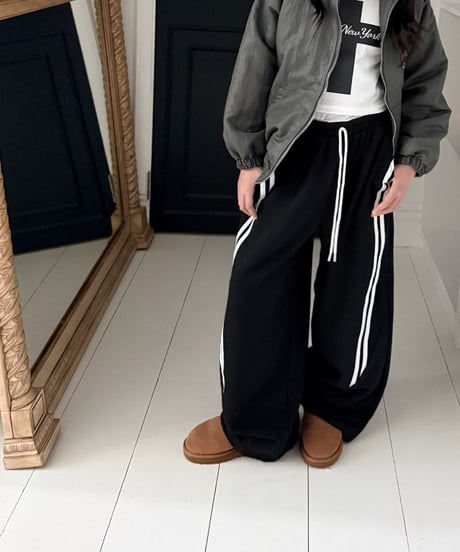 50[予約]COMMA panel two line pants