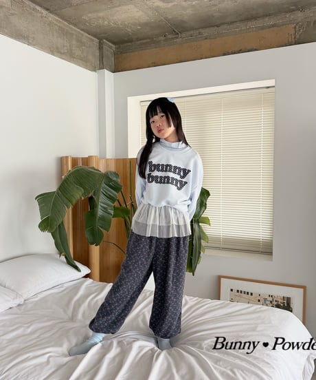42[予約]bunny powder garden jogger