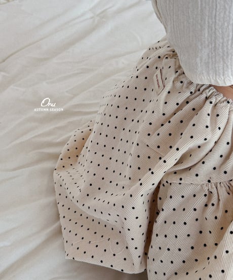 21[予約]onu dot shirring blanc