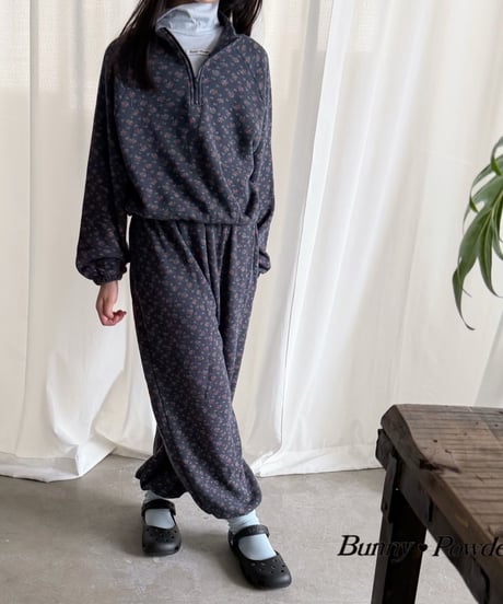 41[予約]bunny powder flower half zip