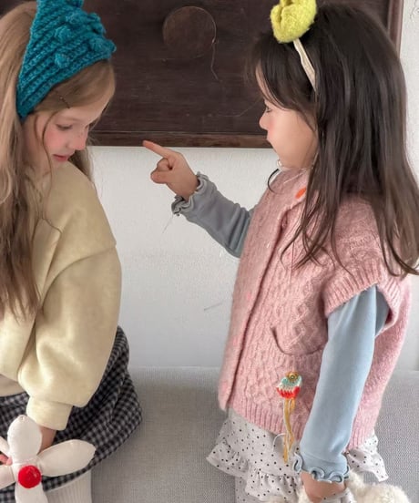38[予約]aiai cozy cable knit vest