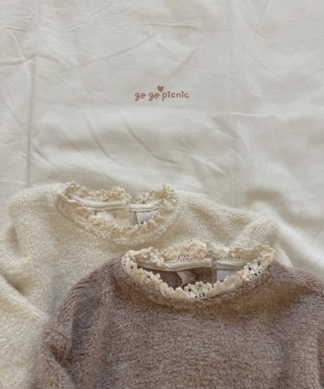 4[予約]go go picnic pompom knit mtm